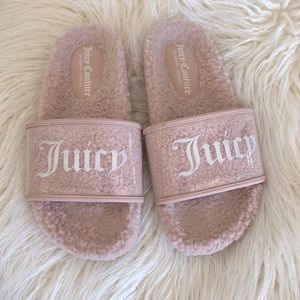 Juicy Couture Women’s Indoor/Outdoor Slippers